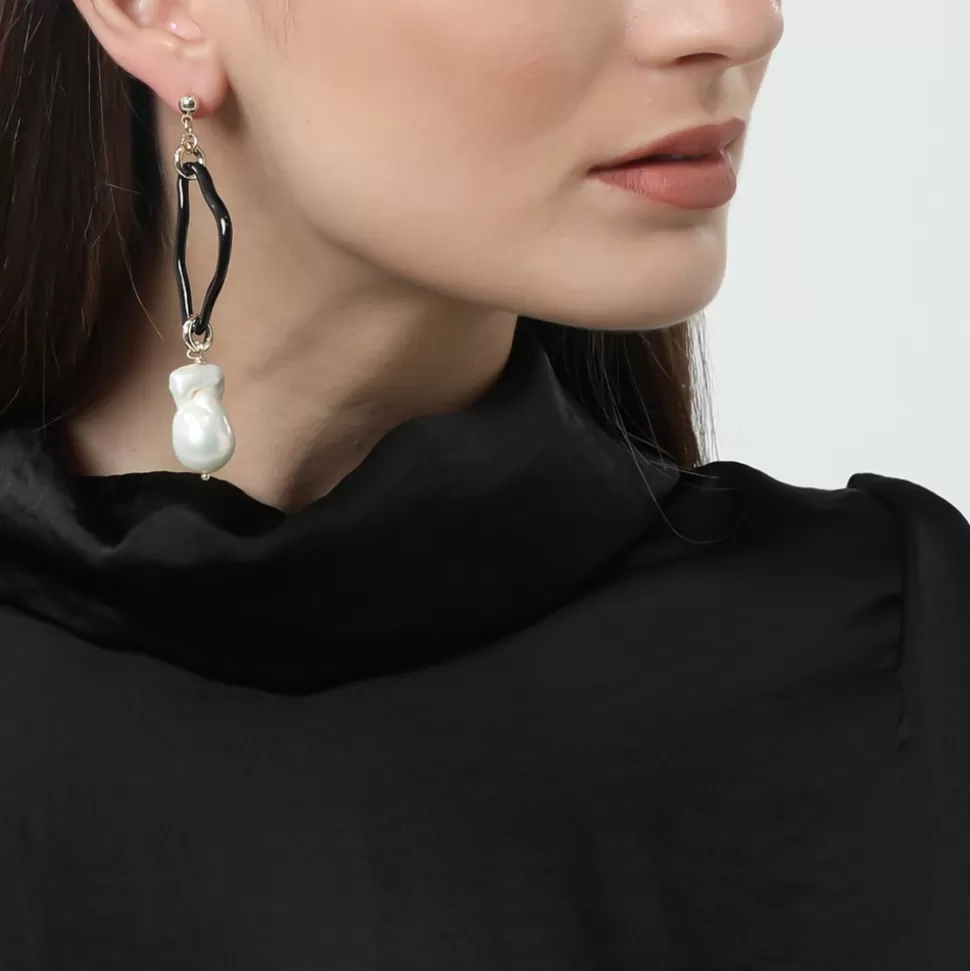 Women Folli Follie Earrings^The Chain Addiction Gold Plated Dangle Earrings With Enamel And Pearls